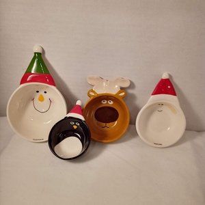 Vintage Christmas Measuring Cups